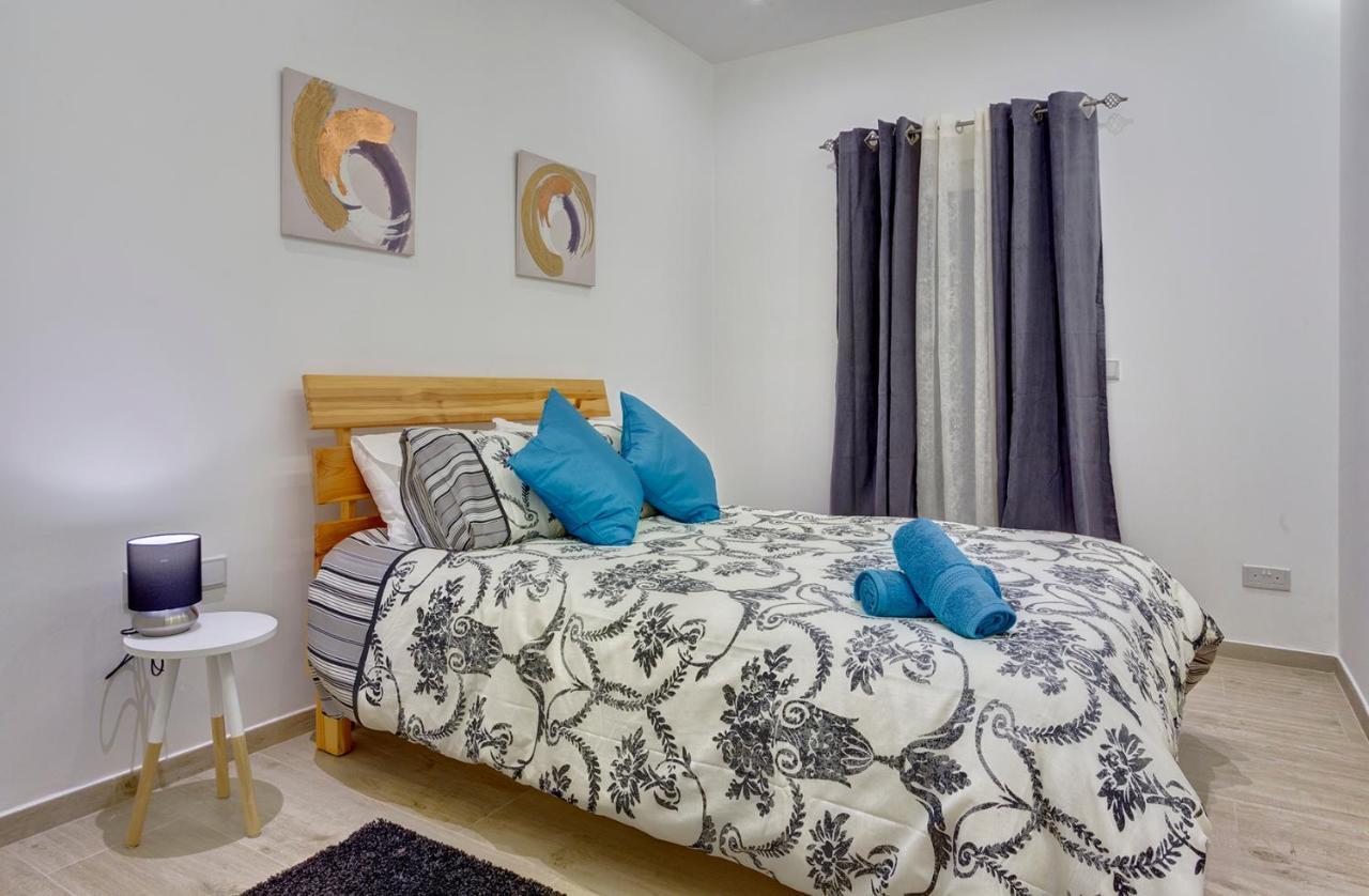 Luxury 3Br Apartment With Marina Views Gzira Bagian luar foto